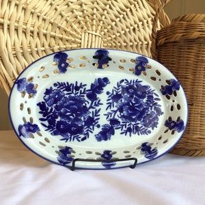 Oval Hanging Plate Ceramic with Rim Cut Outs